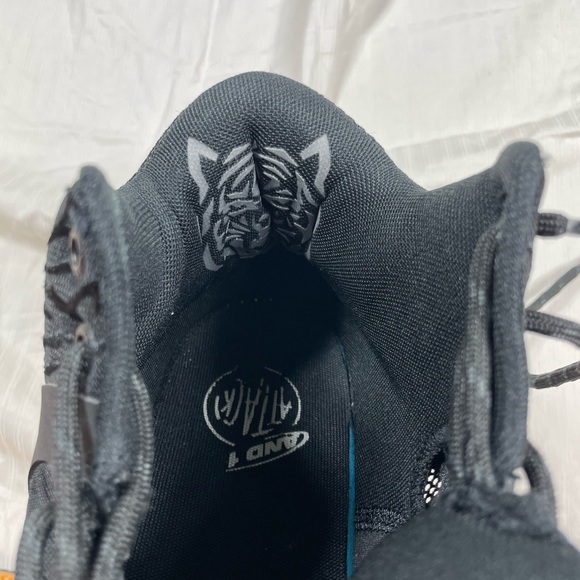 🧡EUC🧡AND 1 Attack Mid Basketball Shoes Black Junebug Gum Size 13 D3009MBZT - Picture 12 of 16